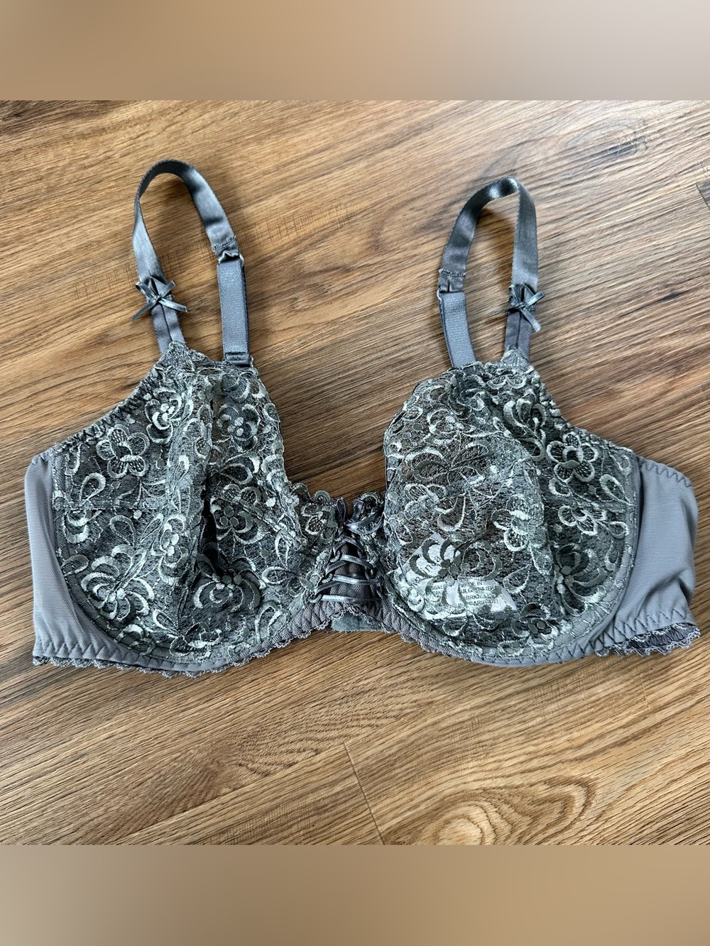 Lisa Charmel Antinea Lace Underwire Bra Gray Lace US 40C France Full Cup EUC